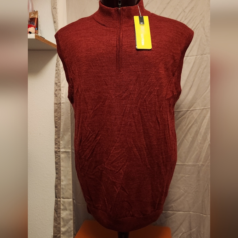 🚨 Men's Mizuno Sweater Vest